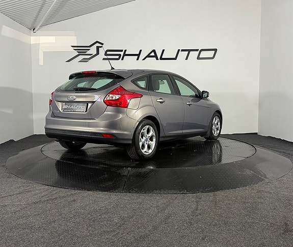 Ford Focus 5 of 17