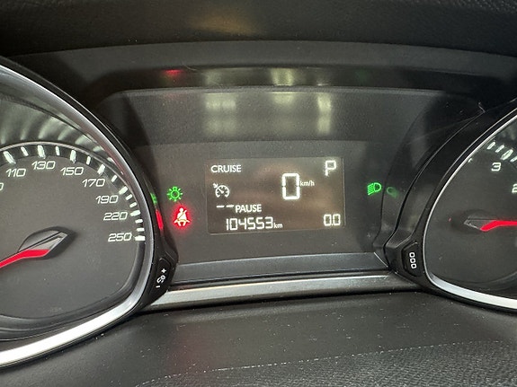 Peugeot 308 12 of 17