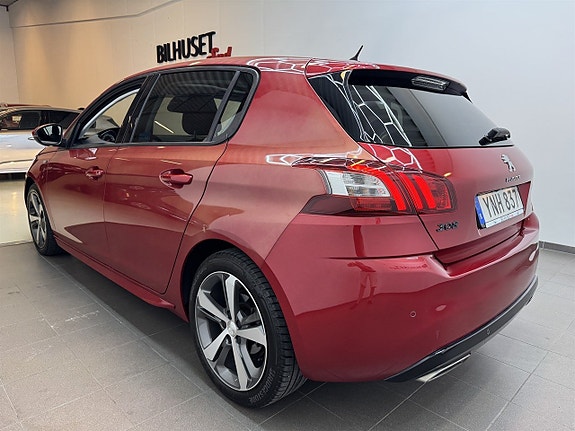 Peugeot 308 4 of 5