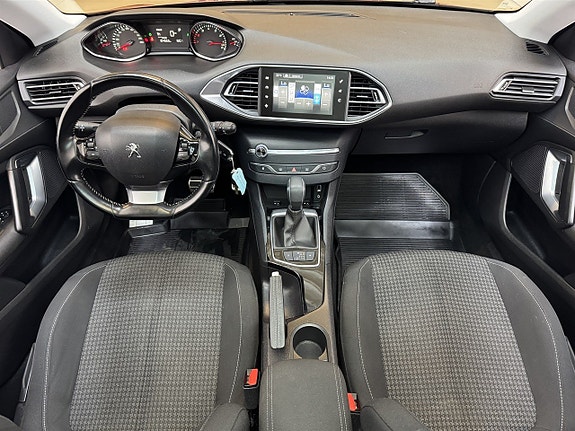 Peugeot 308 9 of 17