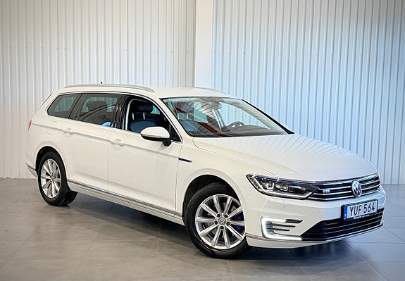 Volkswagen Passat 3 of 5