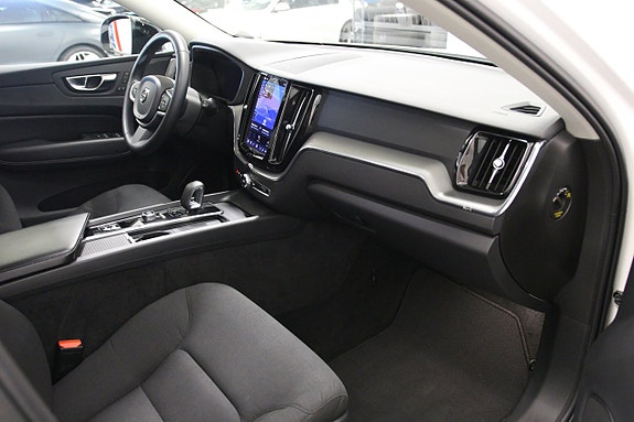 Volvo XC60 18 of 25