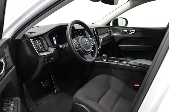 Volvo XC60 4 of 25