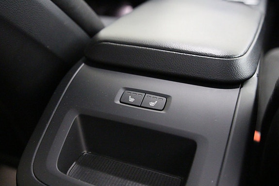 Volvo XC60 16 of 25