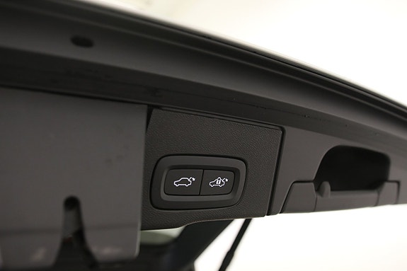 Volvo XC60 14 of 25