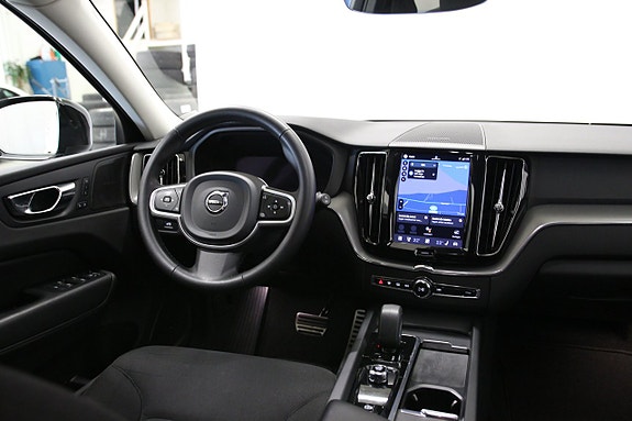 Volvo XC60 17 of 25