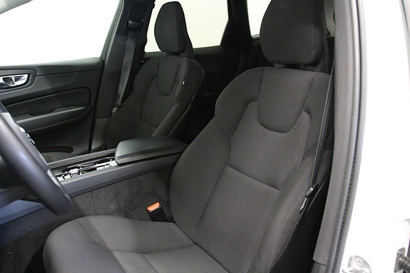 Volvo XC60 6 of 25