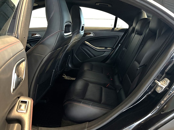 Mercedes-Benz CLA180 17 of 22