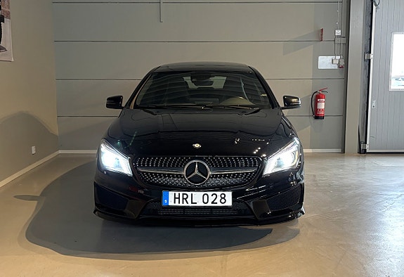 Mercedes-Benz CLA180 4 of 22