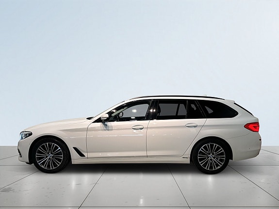 BMW 520d 4 of 5