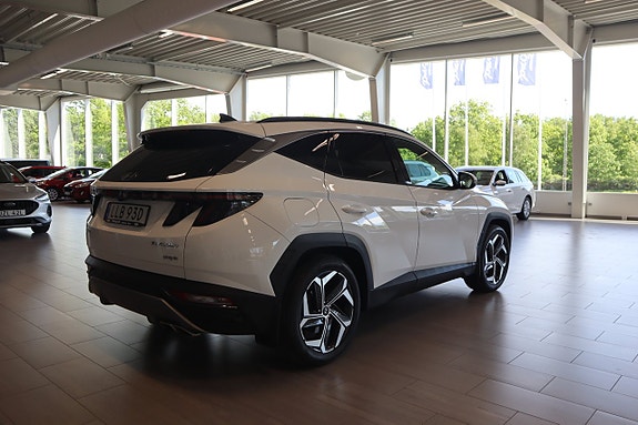 Hyundai Tucson 2 of 5