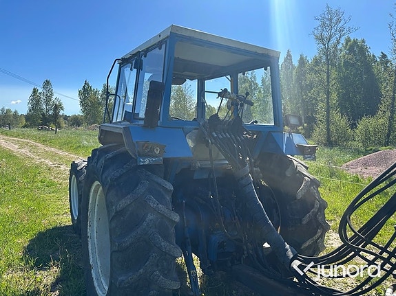 Traktor - Ford, 4610/2 4WD 6 of 29