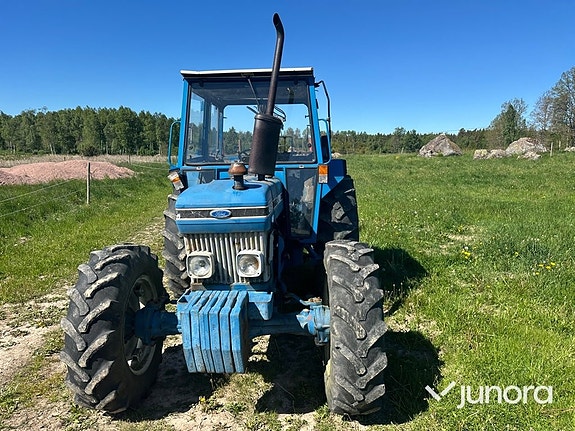 Traktor - Ford, 4610/2 4WD 15 of 29