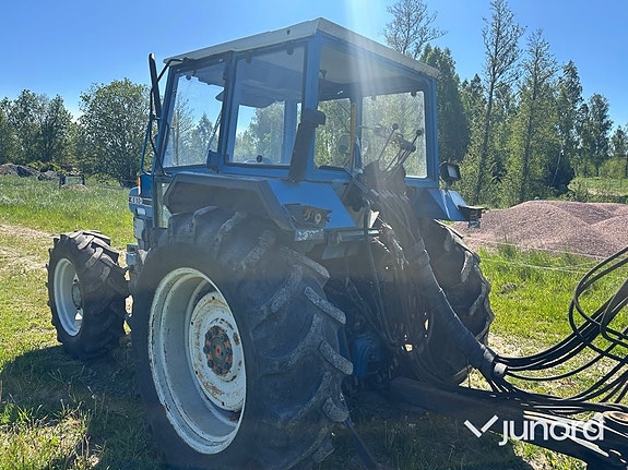 Traktor - Ford, 4610/2 4WD 5 of 29
