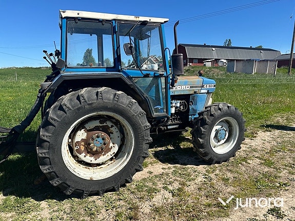 Traktor - Ford, 4610/2 4WD 8 of 29