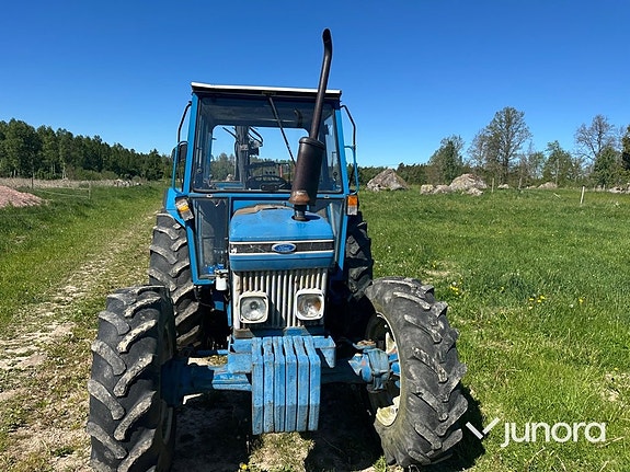 Traktor - Ford, 4610/2 4WD 14 of 29
