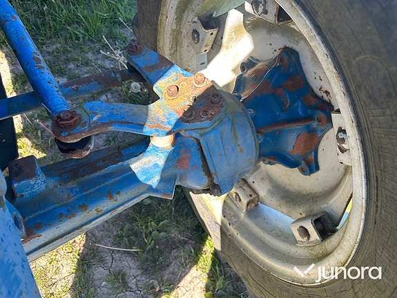 Traktor - Ford, 4610/2 4WD 26 of 29