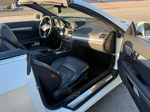 Mercedes-Benz E250 5 of 5