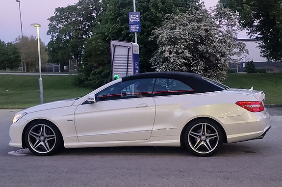 Mercedes-Benz E250 3 of 5