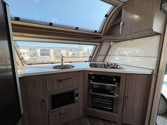 Kabe Imperial 780 TDL FK KS /ALDE/Mover/Solcell/AC/Läder/Ugn/Front kök/ 24 of 28