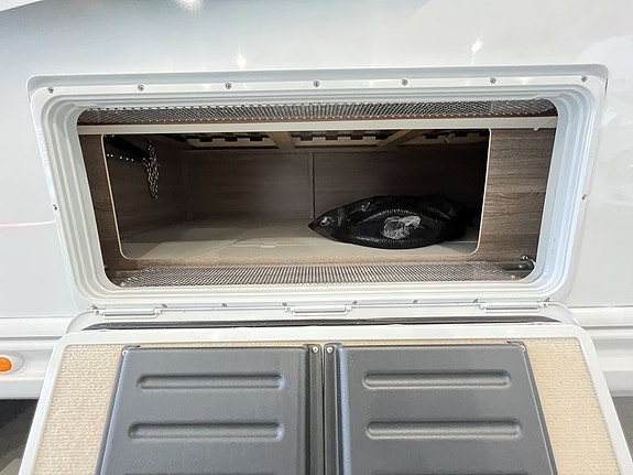 Kabe Imperial 780 TDL FK KS /ALDE/Mover/Solcell/AC/Läder/Ugn/Front kök/ 6 of 28