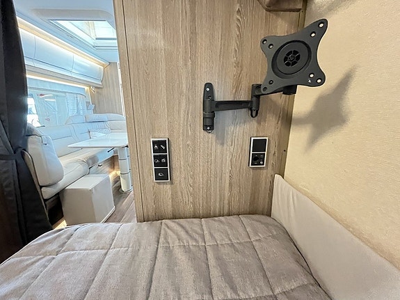 Kabe Imperial 780 TDL FK KS /ALDE/Mover/Solcell/AC/Läder/Ugn/Front kök/ 23 of 28