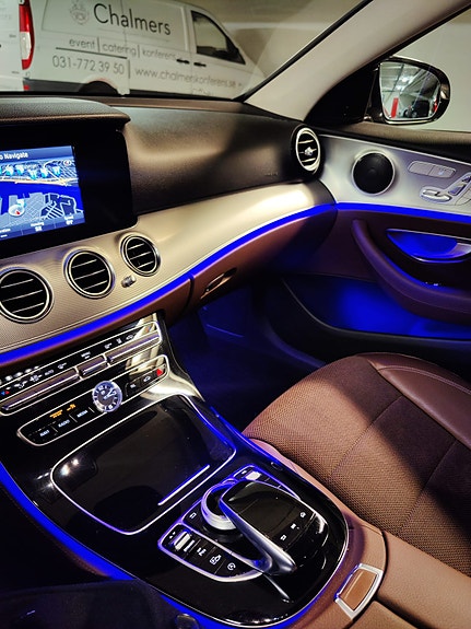 Mercedes-Benz E220 d 4 of 4