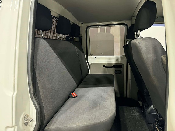 Volkswagen Transporter 6 of 15