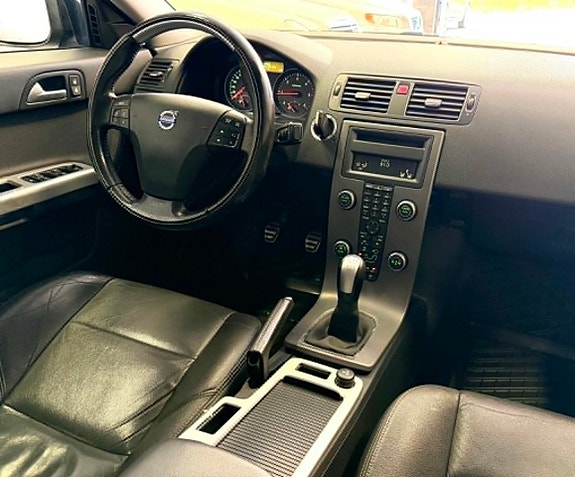 Volvo S40 8 of 21