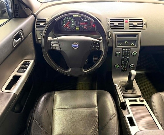 Volvo S40 12 of 21