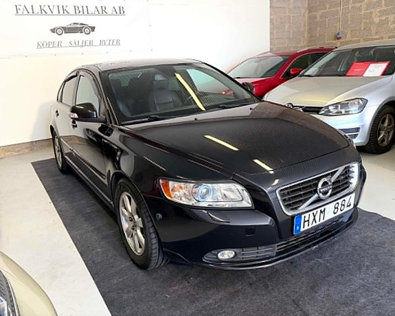 Volvo S40 2 of 5