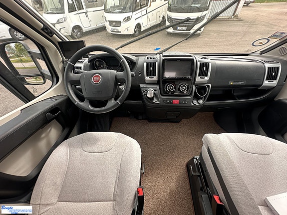 Pilote P 700 GJ | AUTOMAT | DIESELVÄRME | LUFTFJÄDRING 6 of 18