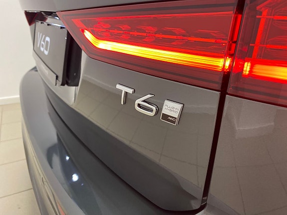 Volvo V60 8 of 28