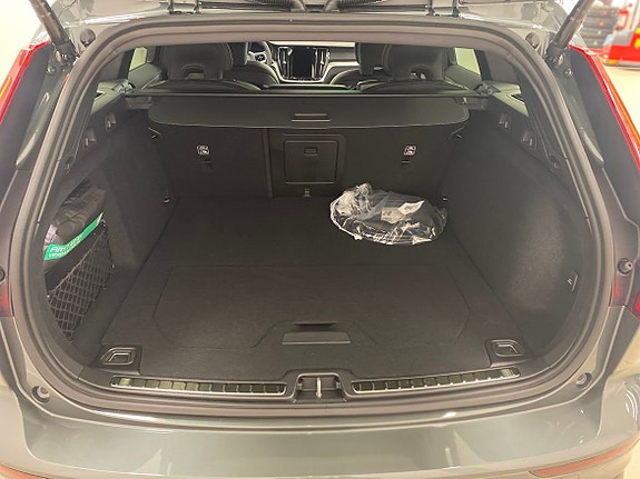 Volvo V60 18 of 28