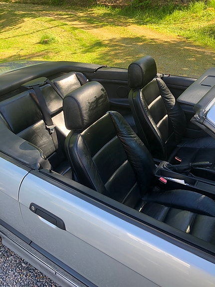 BMW 318i 2 of 4