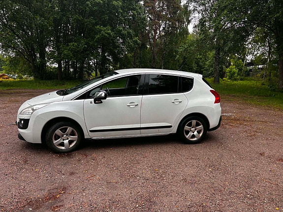 Peugeot 3008 4 of 5