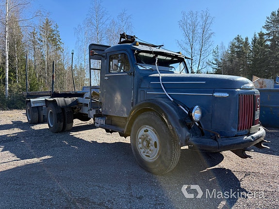 Lastbil Veteran Volvo Titan + 1 Axlad Briab Släp 3 of 5