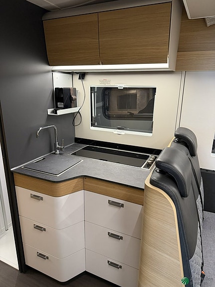 Adria MATRIX 670SL 9 of 15
