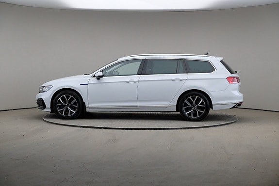 Volkswagen Passat 4 of 5