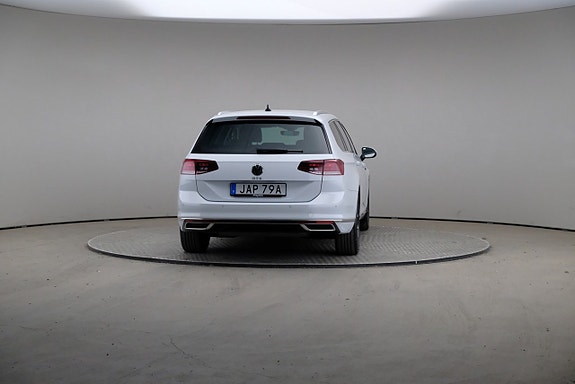 Volkswagen Passat 5 of 5