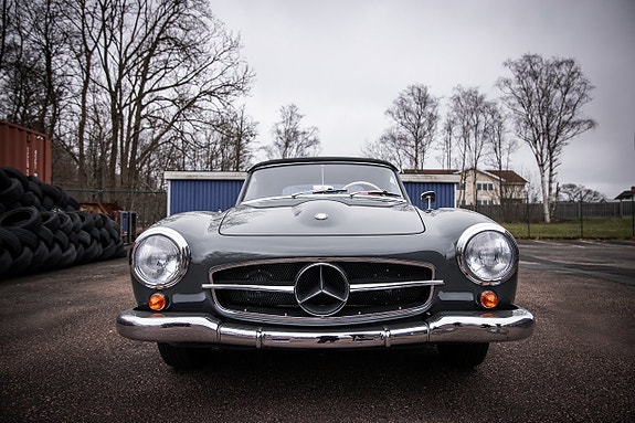 Mercedes-Benz 190 SL 8 of 9