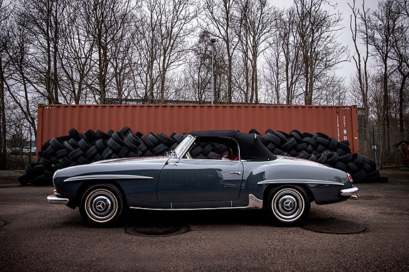 Mercedes-Benz 190 SL 7 of 9