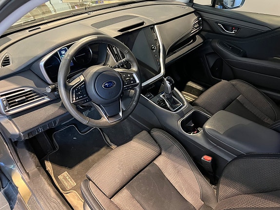 Subaru Outback 6 of 12