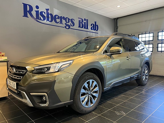 Subaru Outback 2 of 5