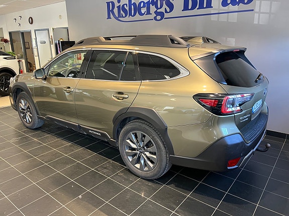 Subaru Outback 4 of 5