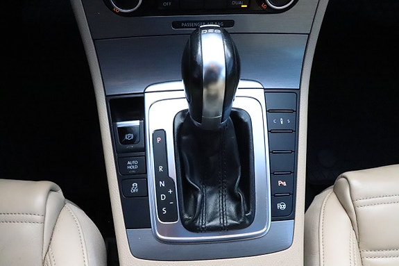 Volkswagen Passat 14 of 15