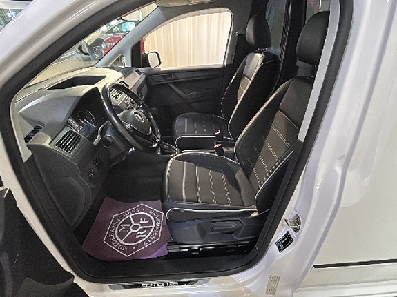 Volkswagen Caddy 17 of 24
