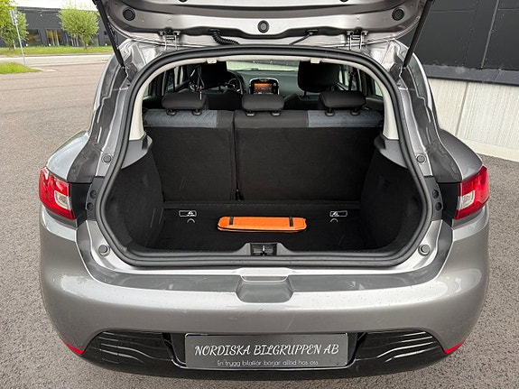 Renault Clio 16 of 23