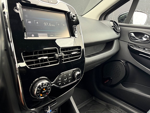 Renault Clio 20 of 23