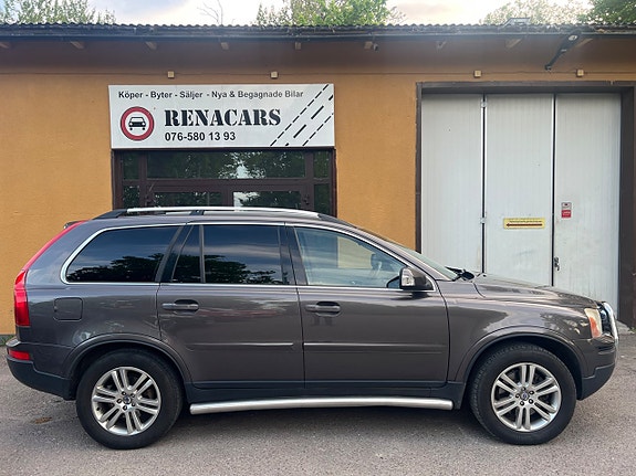Volvo XC90 3 of 5